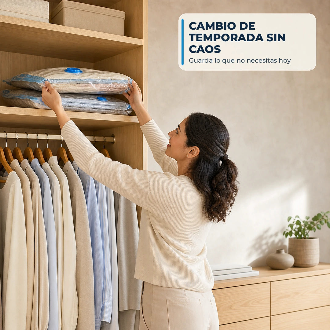 Cambio de temporada con ropa organizada en bolsas al vacío